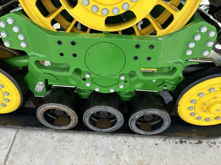 2024-john-deere-8rx-410-image-77