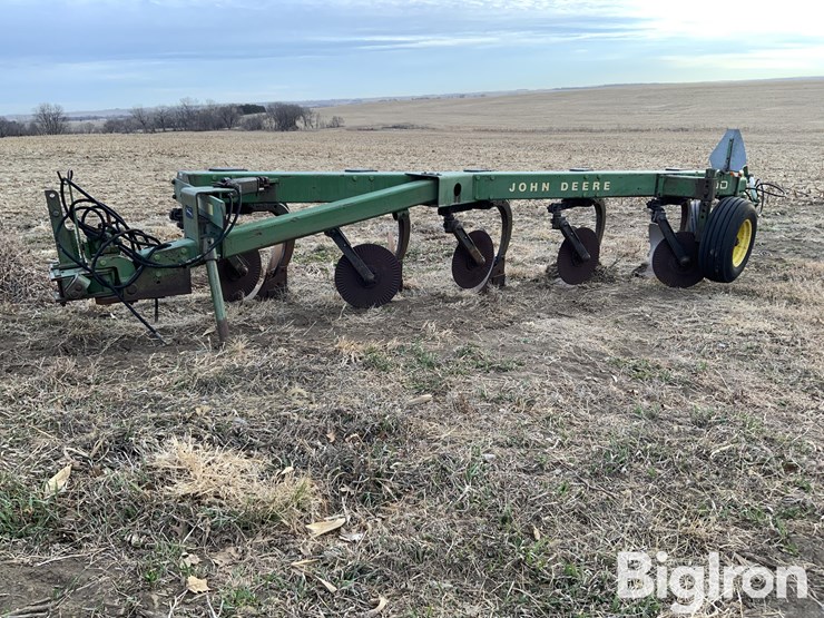 john-deere-5-image-1