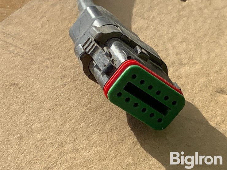 2023-john-deere-7000-image-14