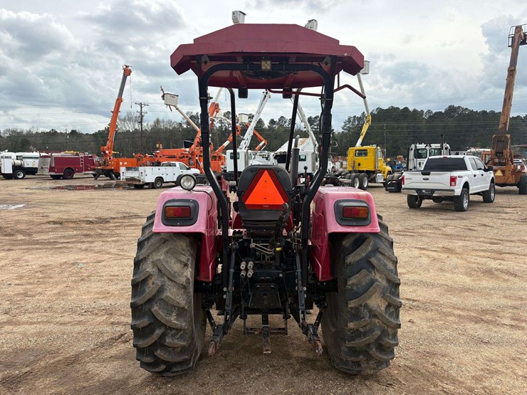 2015-mahindra-6530-image-6