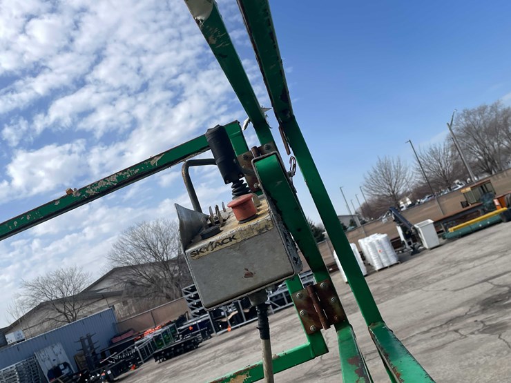 skyjack-sj6826rt-image-25