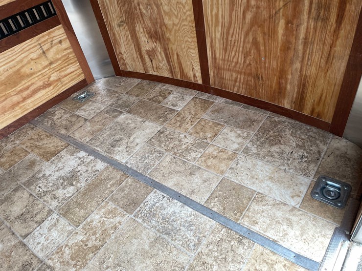 #1432-•-2013-forest-river-14'-enclosed-trailer-(has-certificate-of-origin)-image-35