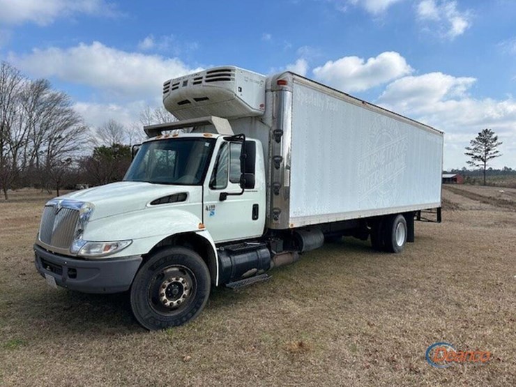 2008-international-durastar-4300-image-21