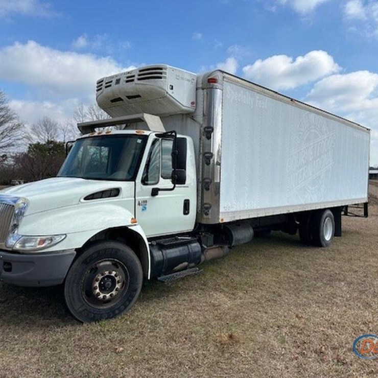 2008 INTERNATIONAL DURASTAR 4300
