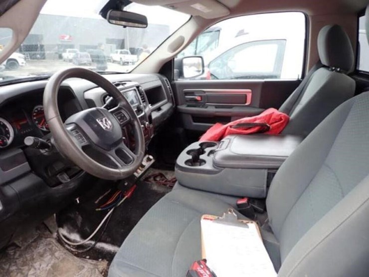 2015-dodge-ram-1500-image-13