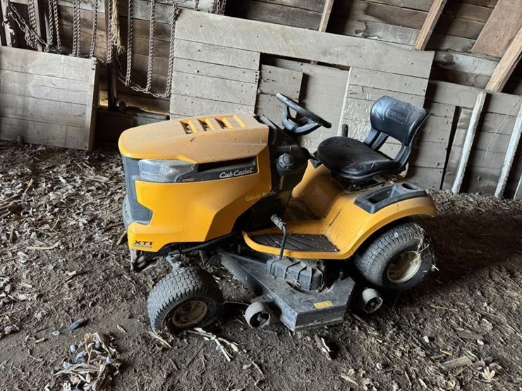 cub-cadet-lt50-xt1-riding-mower-image-1