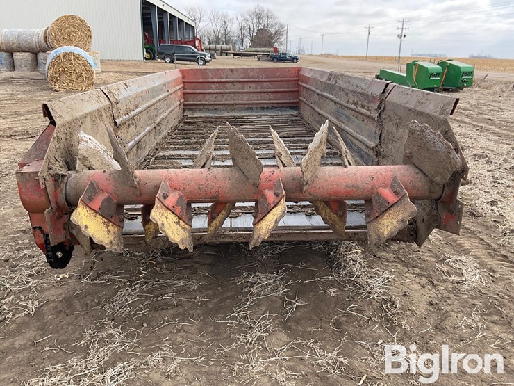 new-holland-791-image-6