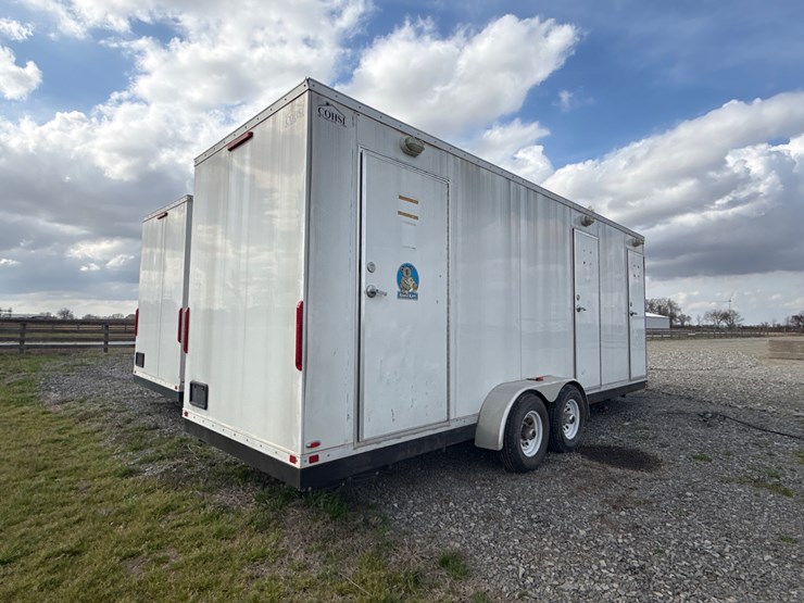 #38234-•-2012-comforts-of-home-22'-t/a-(3)-stall-mobile-shower-&-bathroom-4c9tn2225cm081303-inv#-38234-image-3