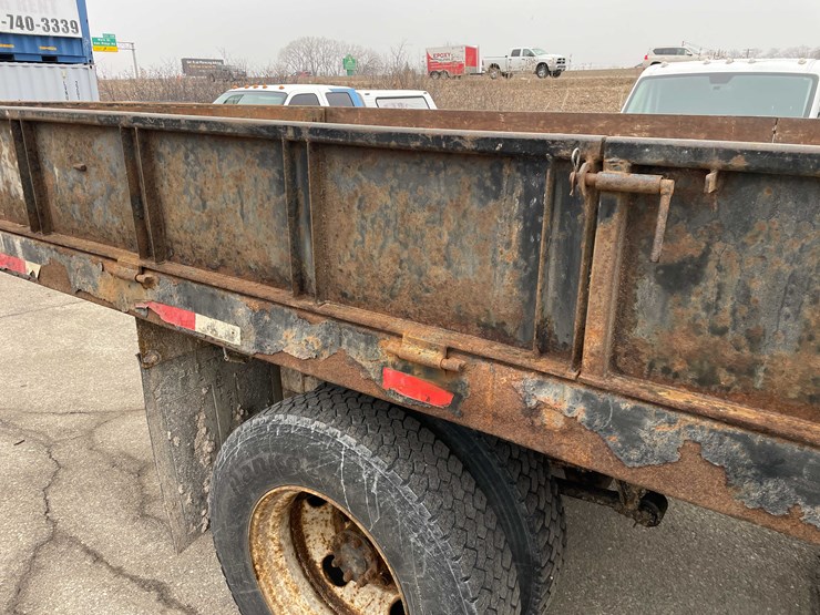 2006-ford-f650-xl-image-27