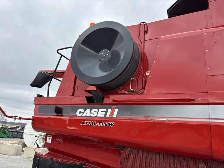 2008-case-ih-2588-image-17