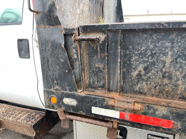 2006-ford-f650-xl-image-39