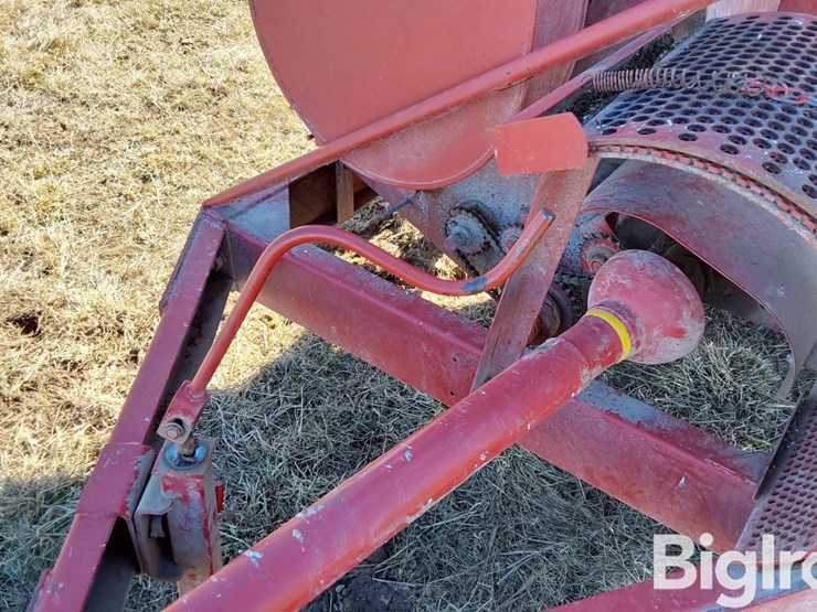 new-holland-351-image-12