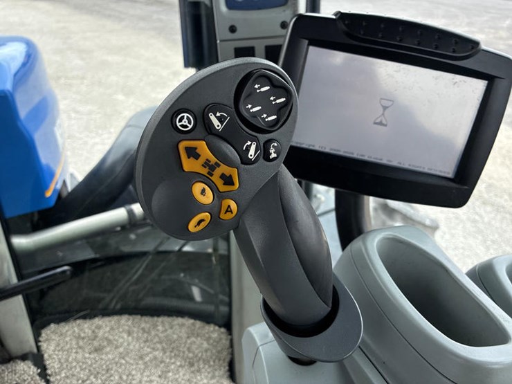 2013-new-holland-t9.505-image-74