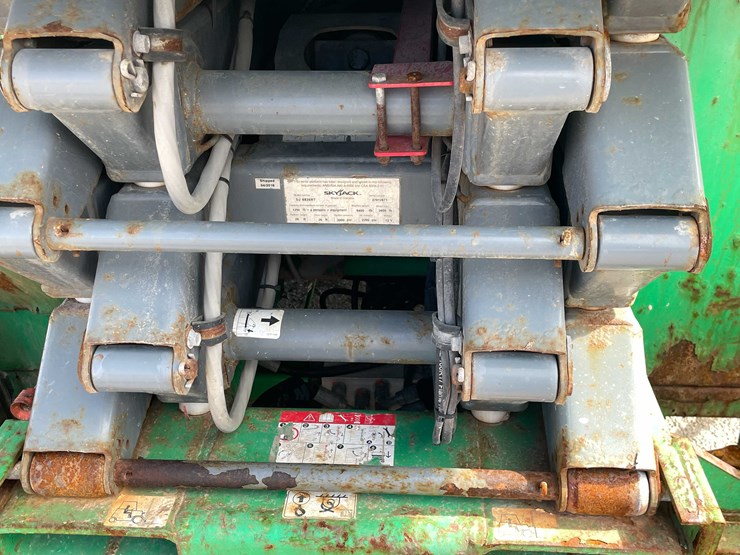 skyjack-sj6826rt-image-21