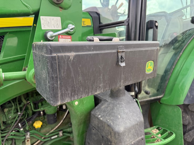 2024-john-deere-5130m-image-15