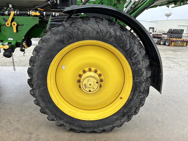 2015-john-deere-r4038-image-63