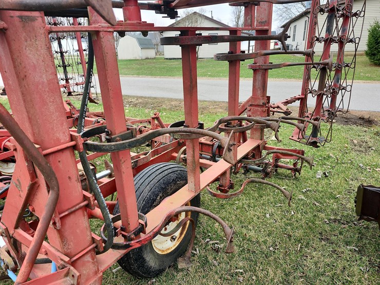 tag-#96,-18.5'-field-cultivator-image-5