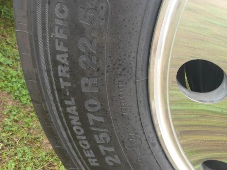 2025-peterbilt-567-image-11