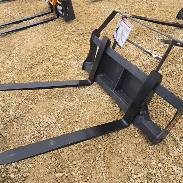 #8099 • NEW LANDHONOR MINI SKID STEER PALLET FORKS