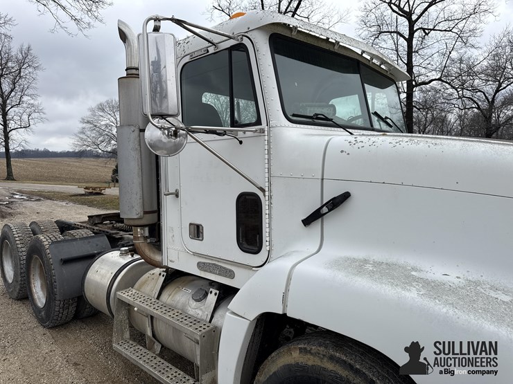 1996-freightliner-fld112-image-20