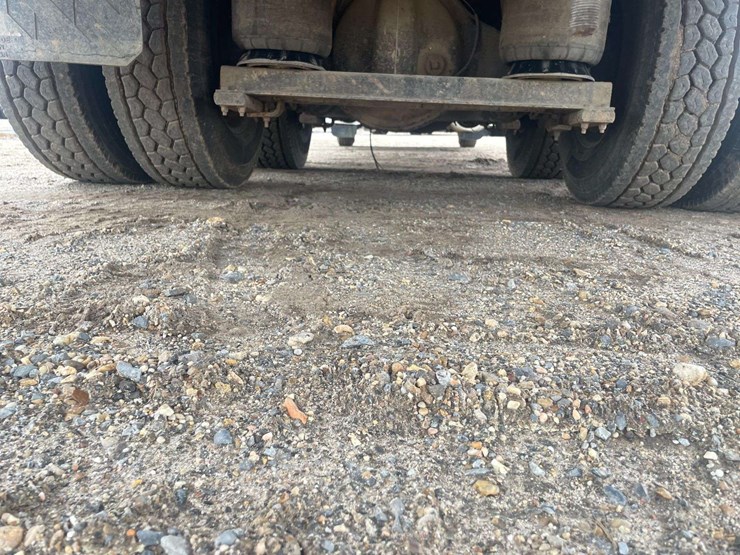 1994-peterbilt-378-image-26