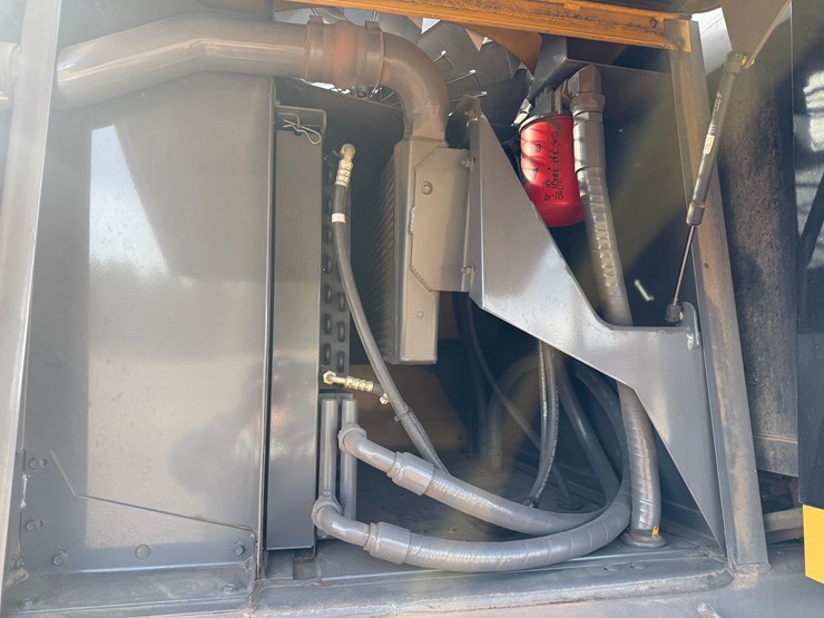 2011-challenger-sp115c-image-22