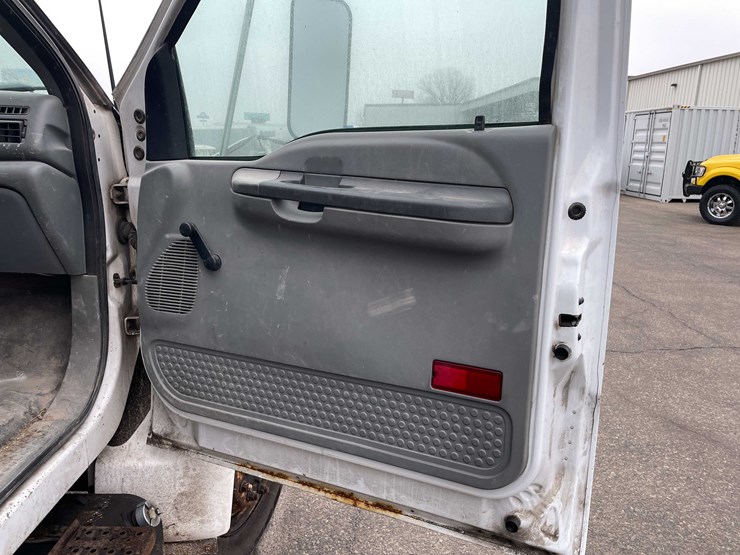 2006-ford-f650-xl-image-62