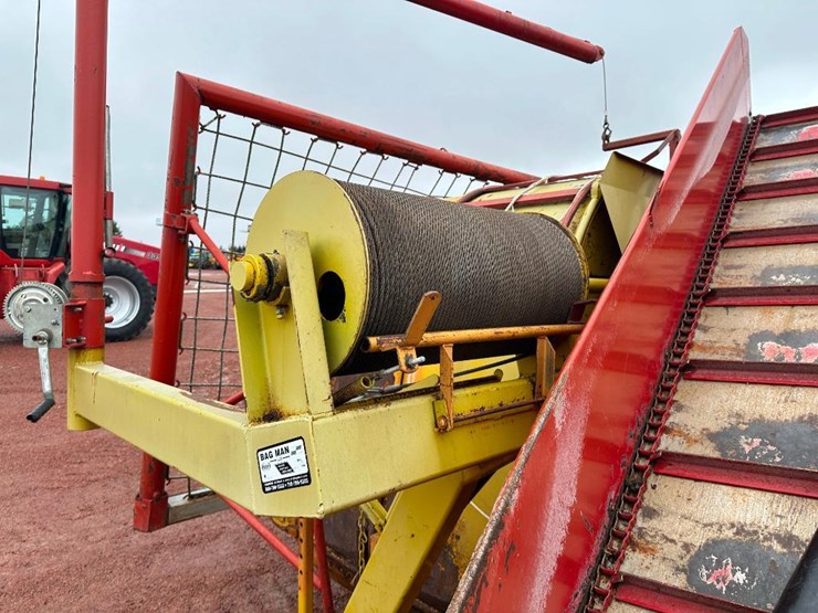 kelly-ryan-2w08-image-16