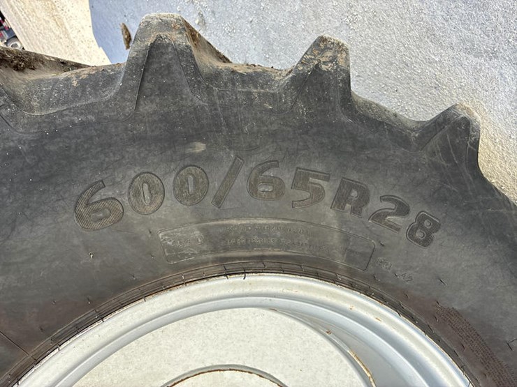 2012-case-ih-8230-image-45