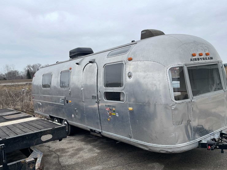 #1435-•-1978-airstream-land-yacht-31'---fully-remodeled,-road-ready-(has-wi-title)-(of)-image-126