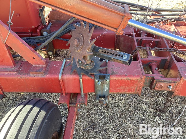 case-ih-16r30-planter-image-16