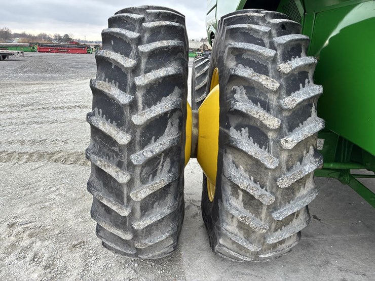 2014-john-deere-s660-image-31