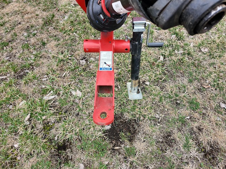 tag-#180,-10"x63'-hutchinson-swing-away-auger-image-12