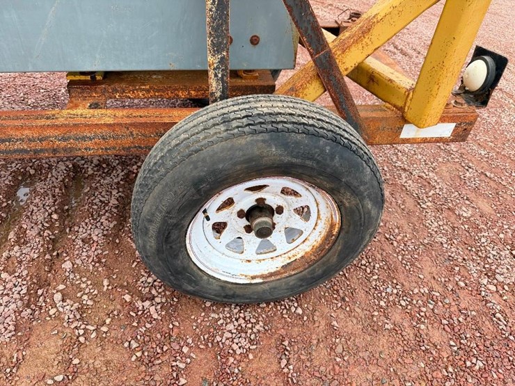 #298-•-lot-298-image-8