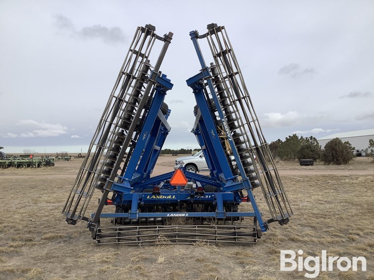 2014-landoll-7431-29-image-6