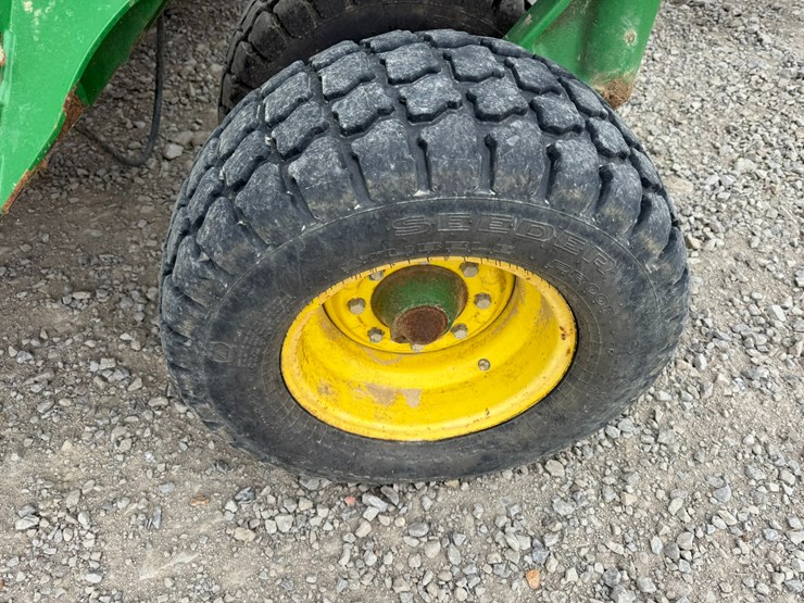 john-deere-1890-image-29