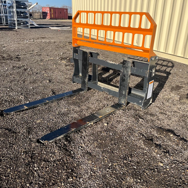 #5058 • New Land Honor Pallet Forks