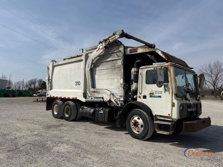 2018-mack-mru613-image-1