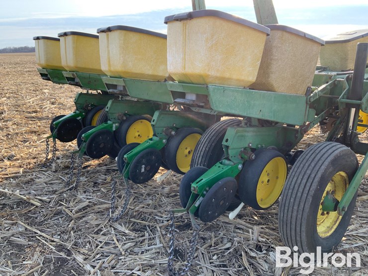 john-deere-7000-image-18