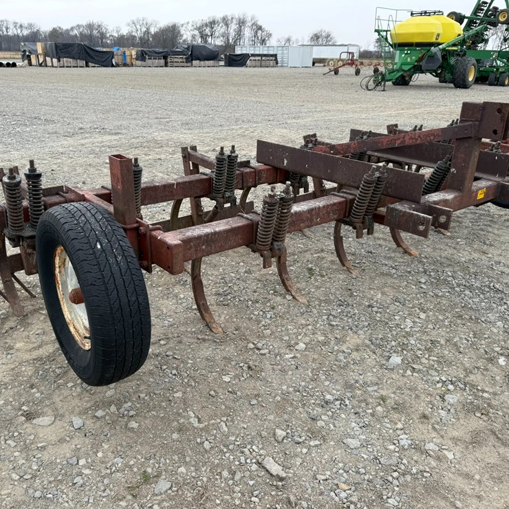 #35036 • ~16' Chisel Plow Inv# 35036
