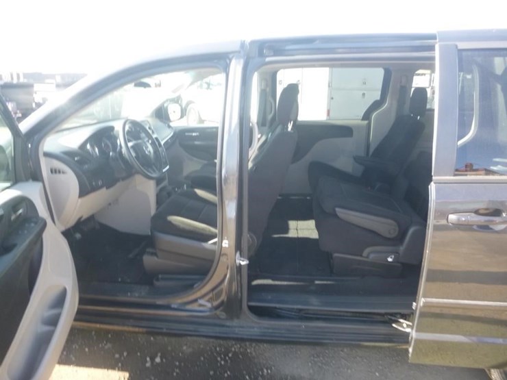 2012-dodge-grand-caravan-image-6