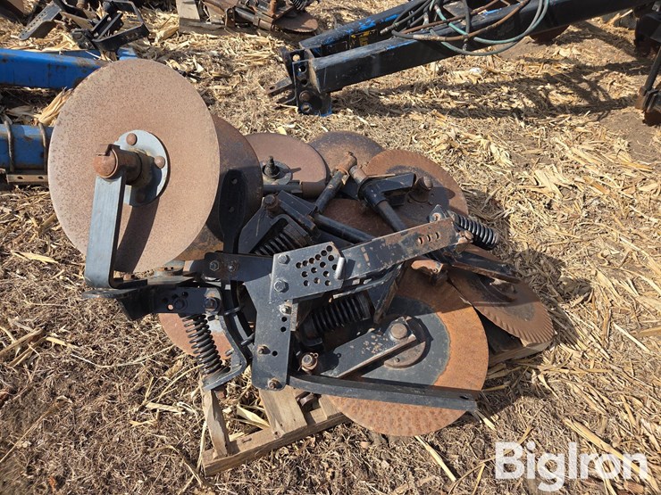 montag-strip-till-toolbar-image-15