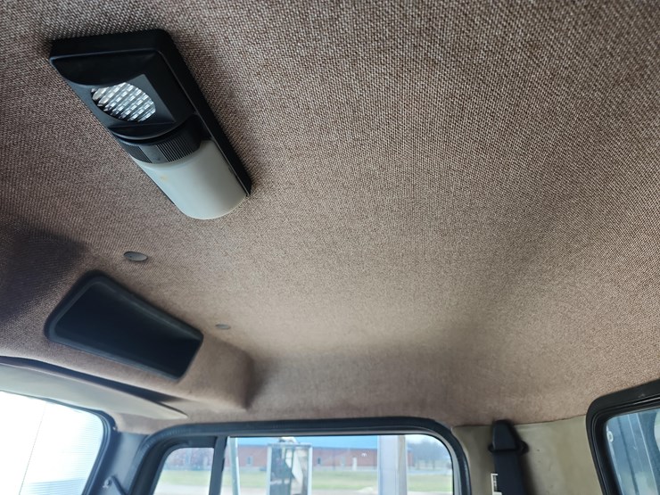 1989-case-ih-4700-image-26