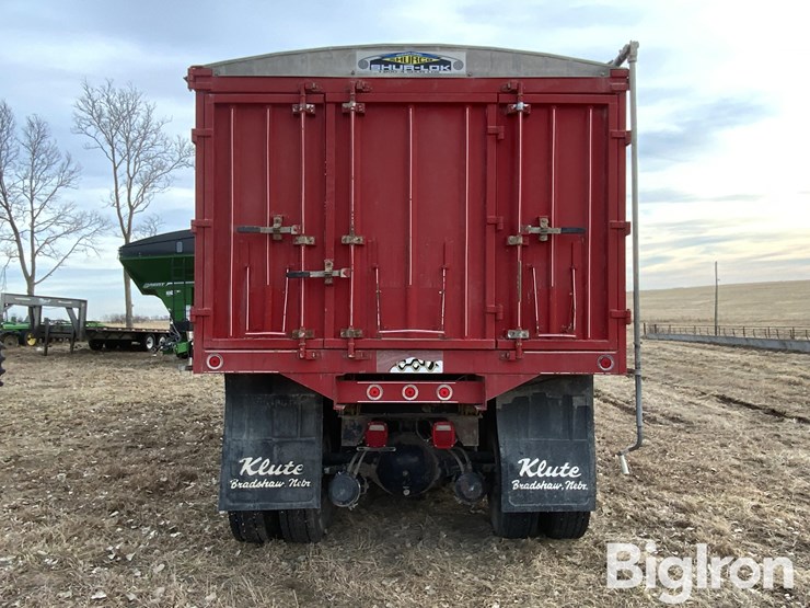 1995-international-8100-image-6