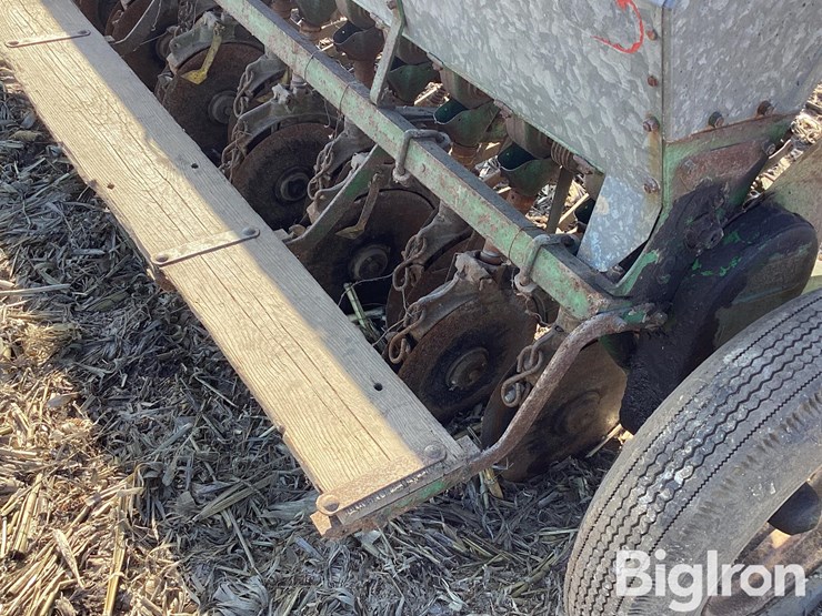 john-deere-b-image-15