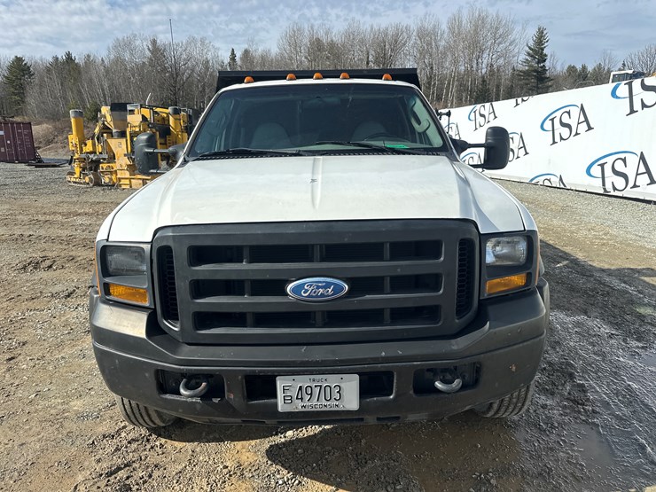 2005-ford-f550-image-8