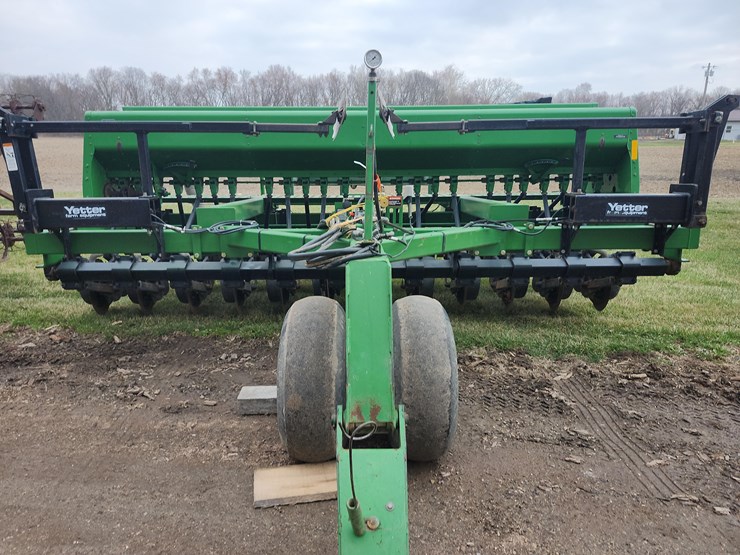 john-deere-750-image-11
