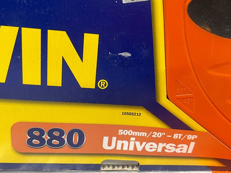 universal-880-image-2