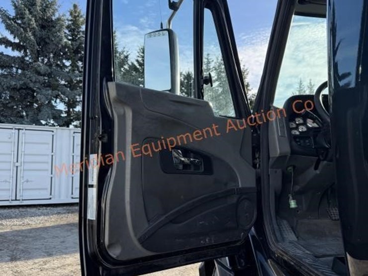 2017-international-prostar-image-21