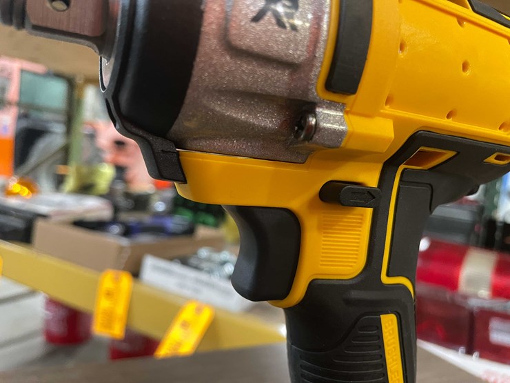 #2293-•-(2)-20-volt,-1/2"-cordless-impacts-with-batteries-(pr11)-image-15